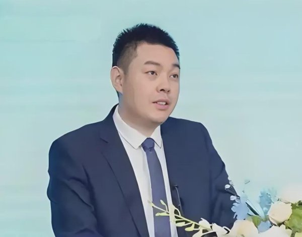 台面优配 山东省府最新任命，白雨石为恒丰银行董事